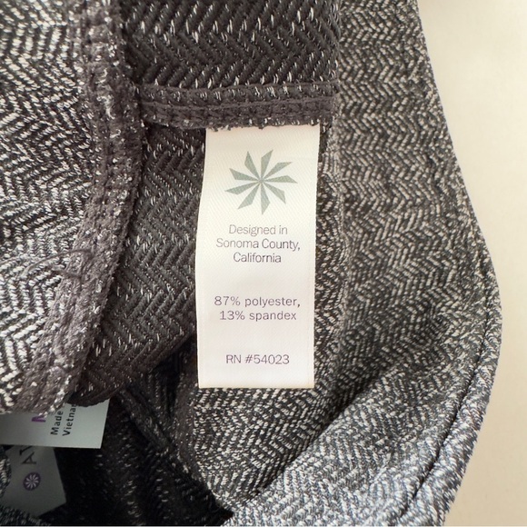 Athleta High Waist, Metro Herringbone Leggings Size Meduim - Picture 11 of 12